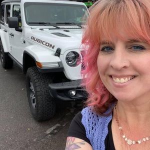 Meet your Posher, Stacy